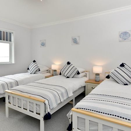 Pass The Keys Newly Refurbished Modern Bungalow - Pets Welcome Swansea Exterior foto