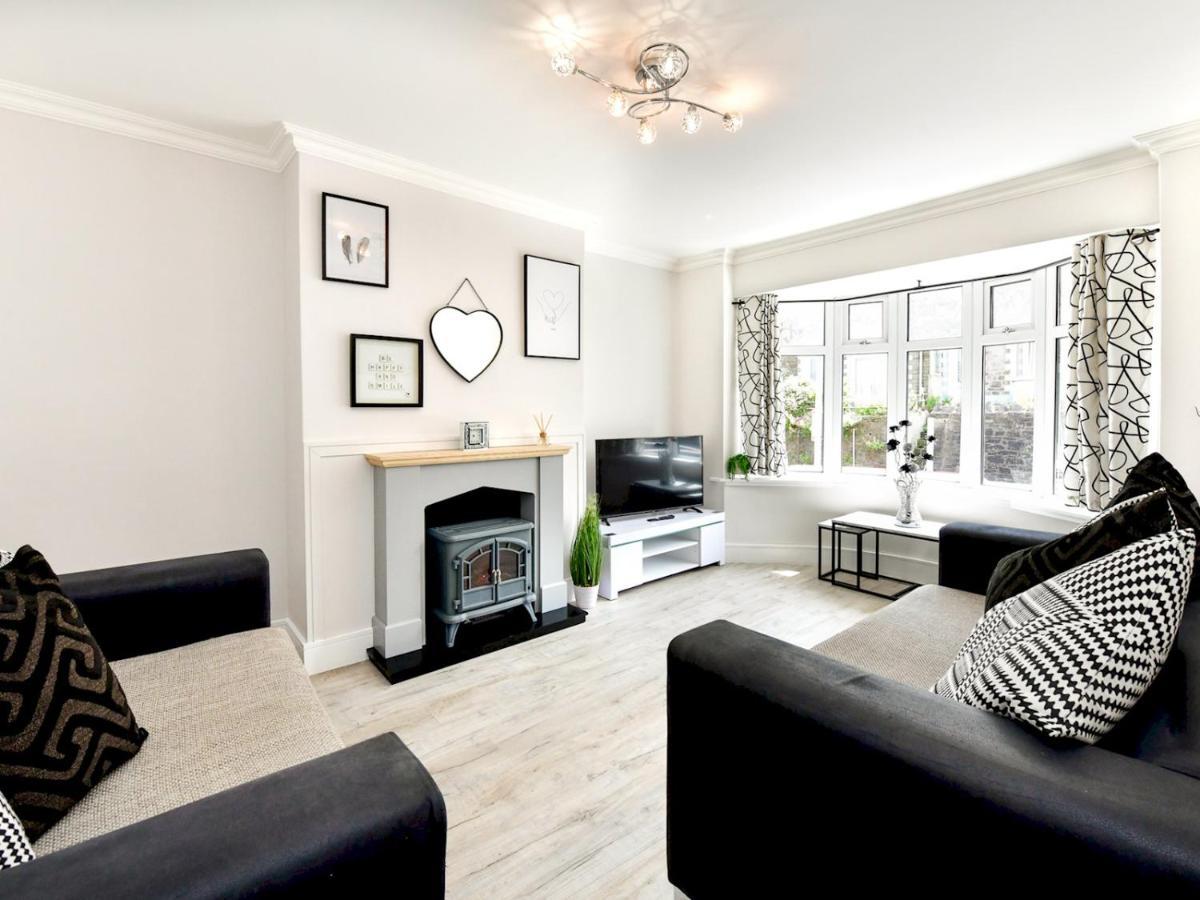 Pass The Keys Newly Refurbished Modern Bungalow - Pets Welcome Swansea Exterior foto